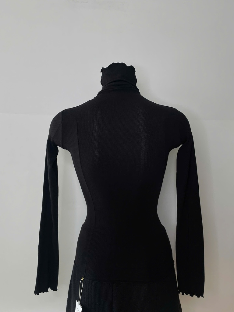 UNKNOWN-LONG SLEEVES TOP