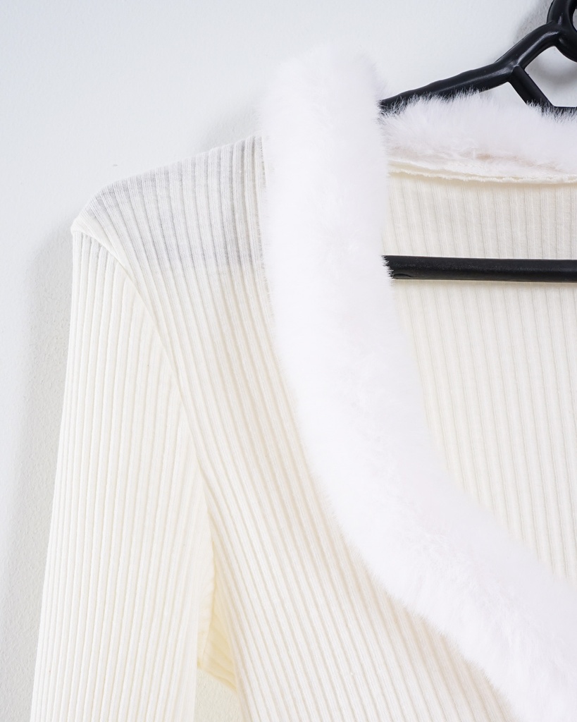 UNKNOWN-LONG_SLEEVES TOP