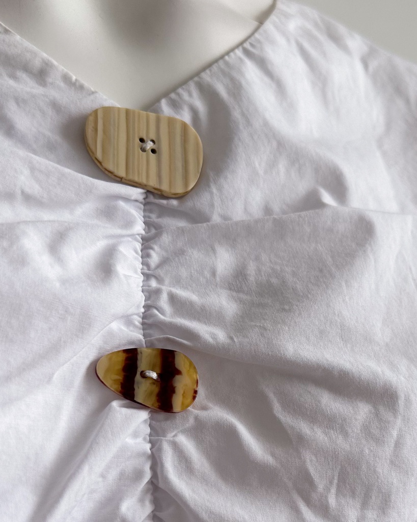 UNKNOWN-SLEEVELESS TOP (TANKTOP/TUBE TOP)