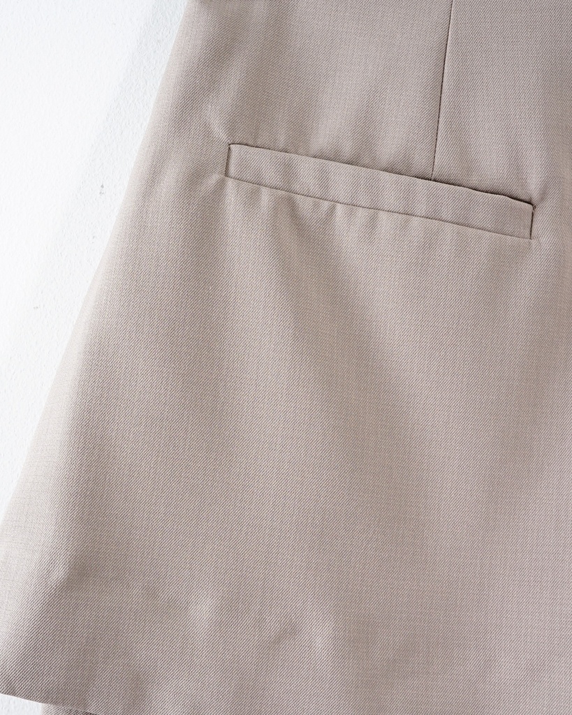 UNKNOWN-TAILORED SHORTS