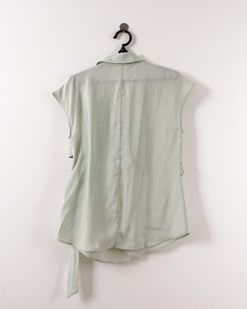 UNKNOWN-SLEEVELESS TOP (TANKTOP/TUBE TOP)