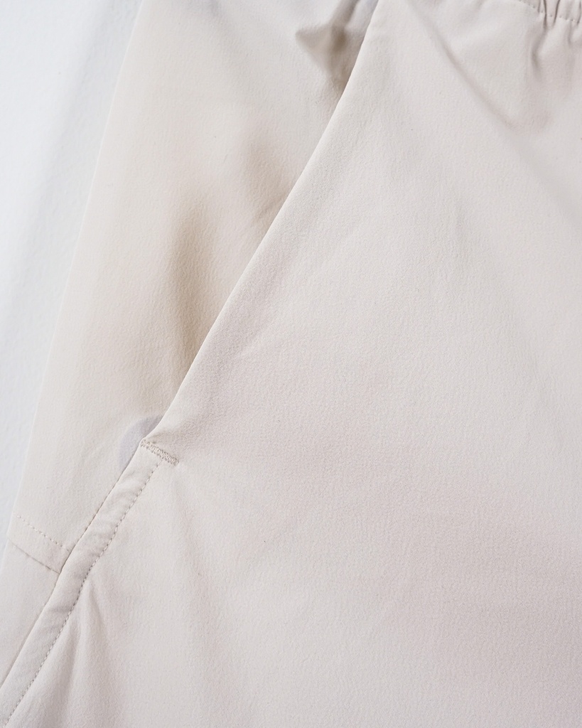 LULULEMON-TAPPERED PANTS