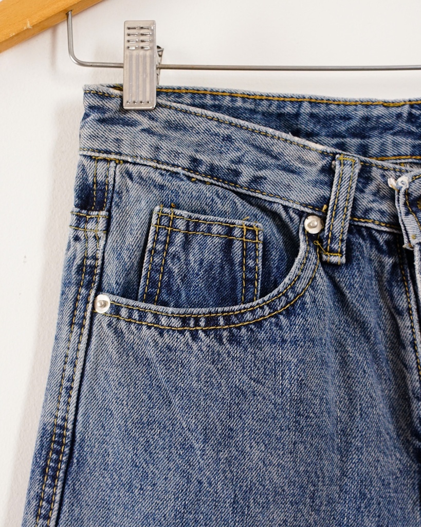 UNKNOWN-HIGH RISE JEANS