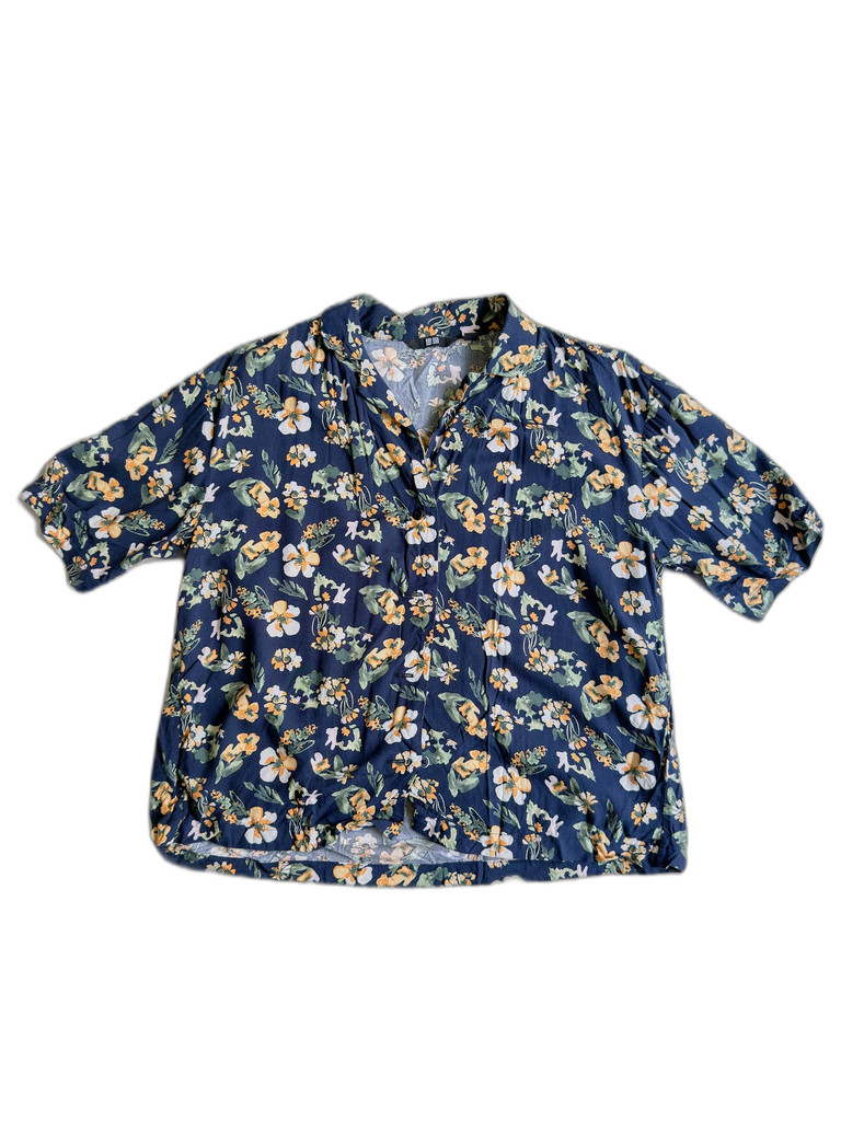 UNIQLO-SHORT SLEEVES TOP