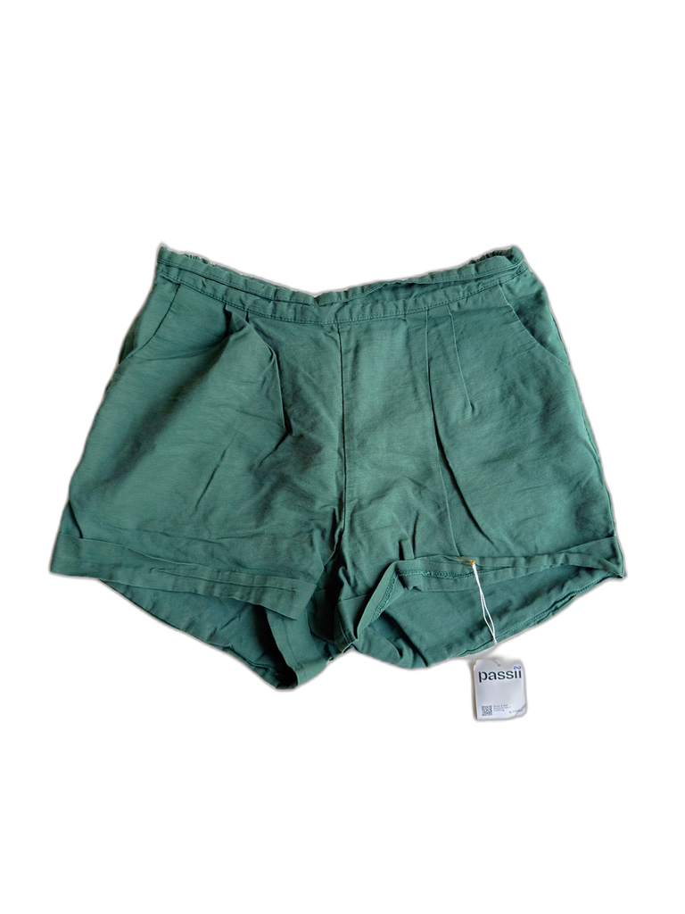 UNKNOWN-SHORT SHORTS