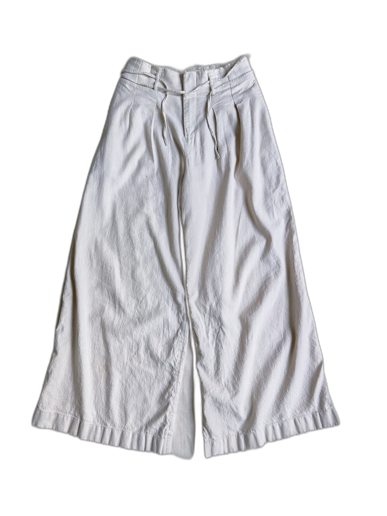 THE 31-WIDE-LEG PANTS