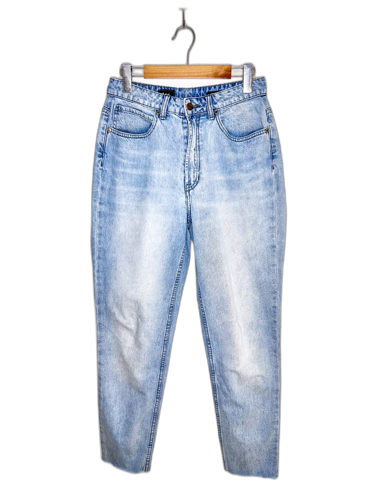 LEE-HIGH-RISE JEANS
