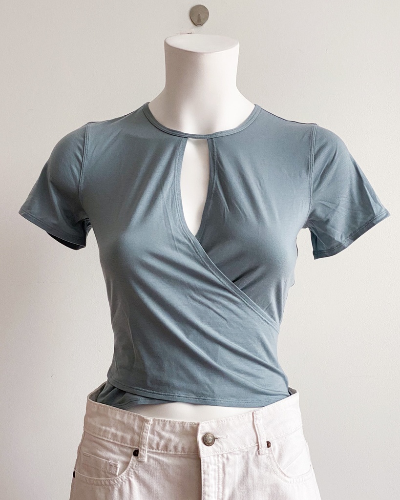 LULULEMON-ACTIVE TOP