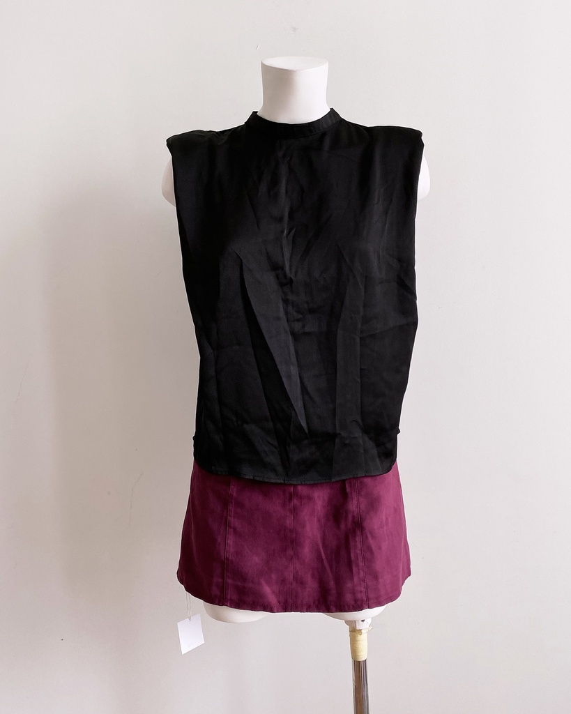 UNKNOWN-SLEEVELESS TOP (TANKTOP/TUBE TOP)