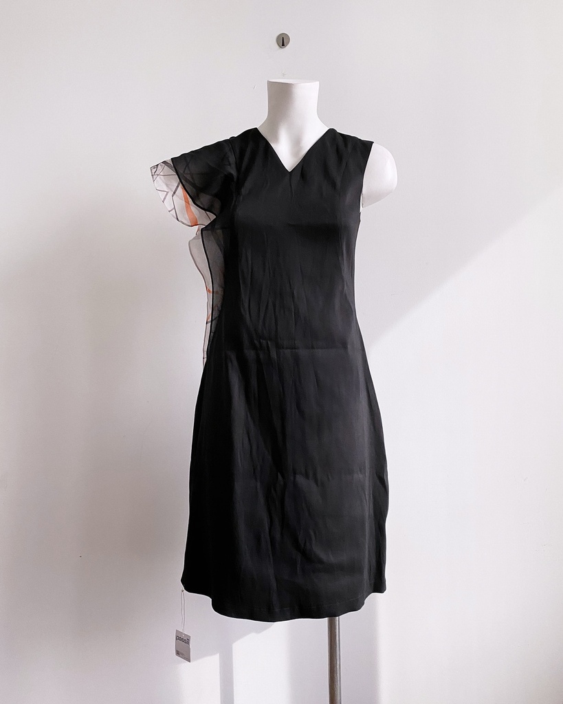 UNKNOWN-CASUAL DRESS