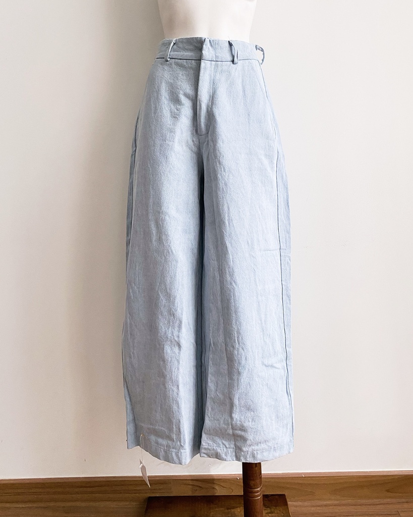 THE BLUE T SHIRT-JEANS LƯNG CAO