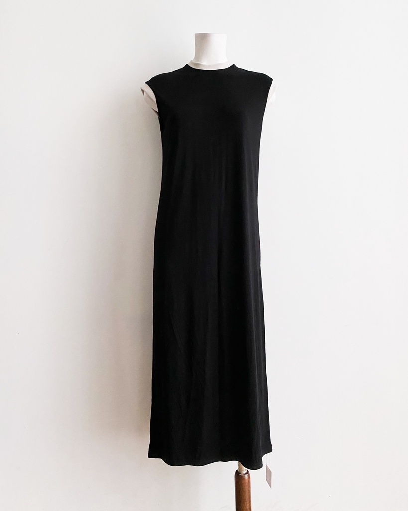 MADE BY RUBIES-ĐẦM ÔM