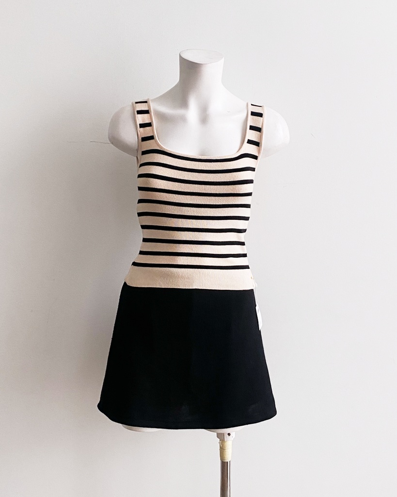 VALUE BRAND-SLEEVELESS TOP