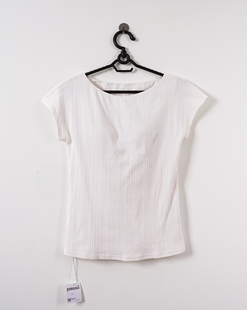 UNIQLO-SHORT_SLEEVES TOP