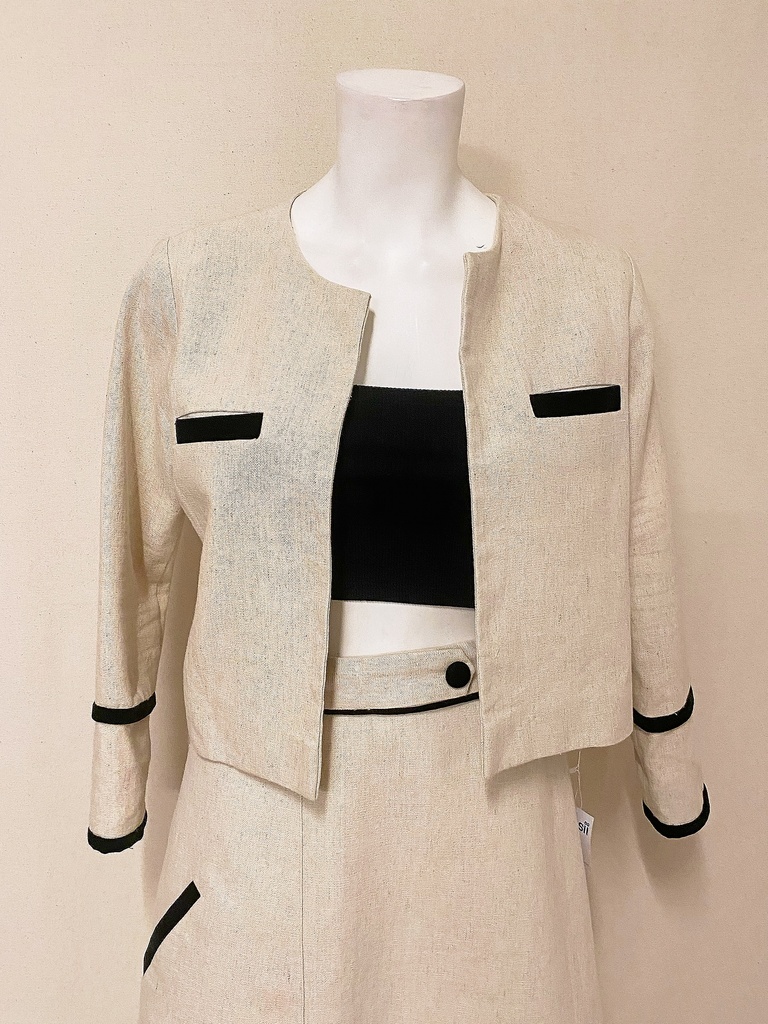 DECOS-CROPPED JACKET