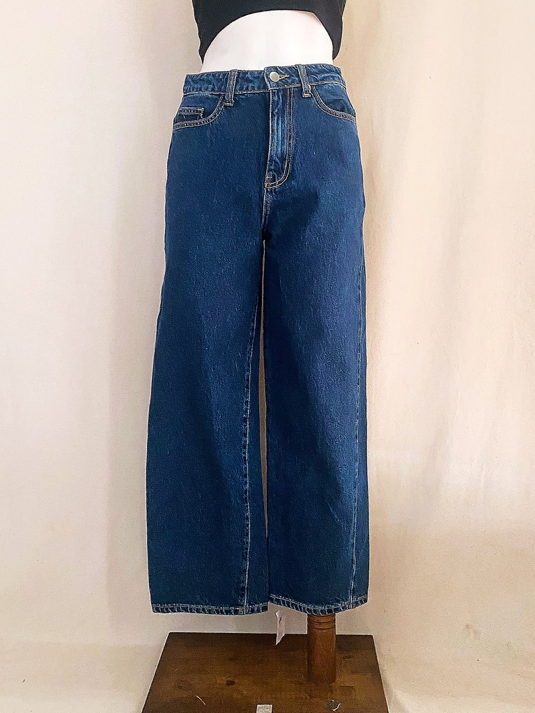 HASHTAGEM-STRAIGHT-FIT JEANS